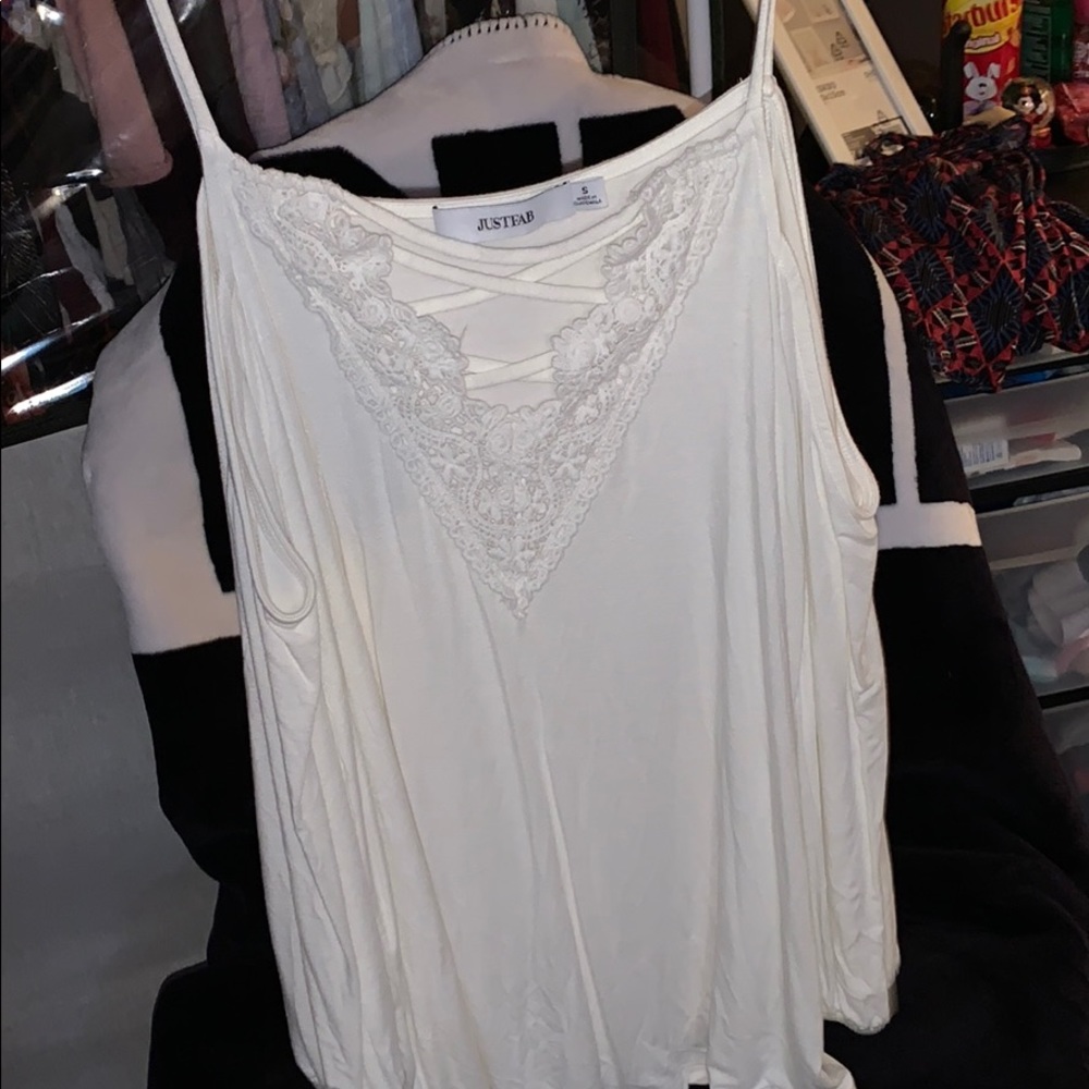 Open shoulder long sleeve soft shirt